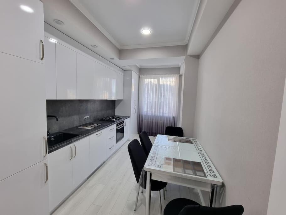 Grand Excelent New Ultra Central Apartments Chisinau Eksteriør bilde