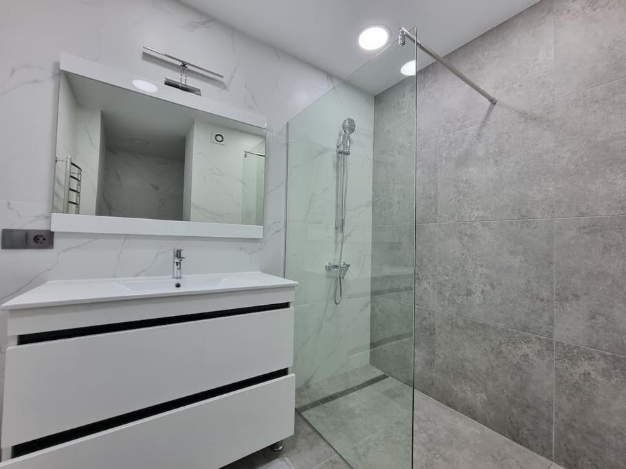 Grand Excelent New Ultra Central Apartments Chisinau Eksteriør bilde